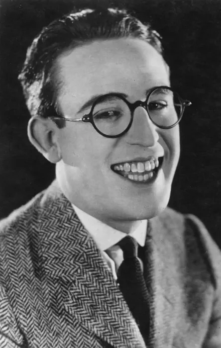 Framed Print : Harold Lloyd (1893-1971), American actor and filmmaker, c1920s Framed Print : Harold Lloyd (1893-1971), American actor and filmmaker, c1920s