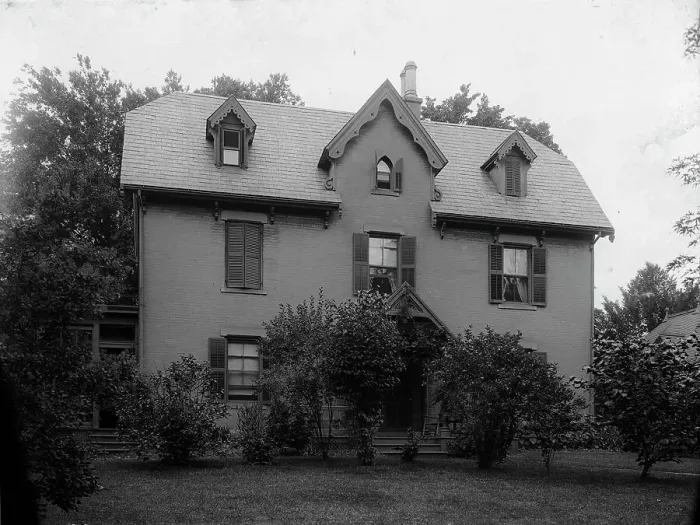 Framed Print : Harriet Beecher Stowe's residence, Hartford, Ct. c1905. Creator: Unknown