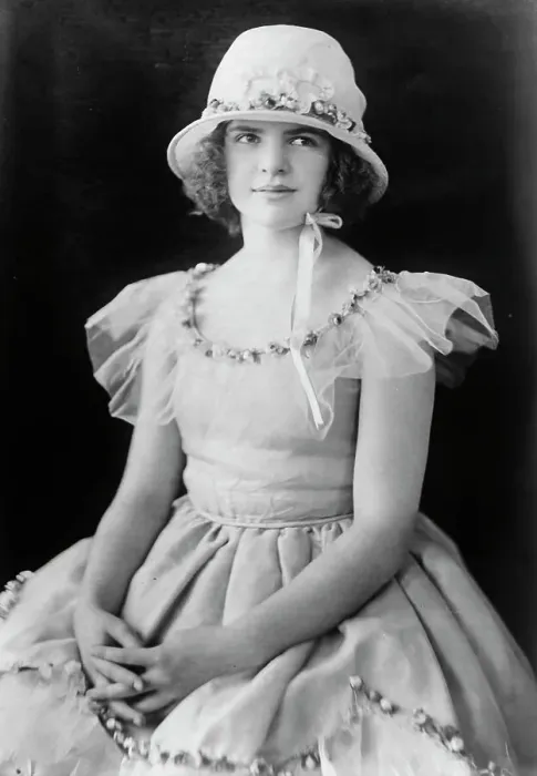 Framed Print : Harriet Hoctor, between c1915 and c1920. Creator: Bain News Service Framed Print : Harriet Hoctor, between c1915 and c1920. Creator: Bain News Service