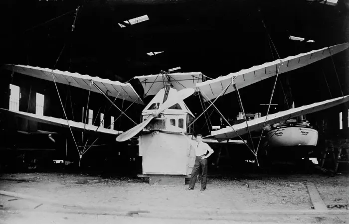 Framed Print : Harriman Hydroaeroplane, between c1910 and c1915. Creator: Bain News Service Framed Print : Harriman Hydroaeroplane, between c1910 and c1915. Creator: Bain News Service