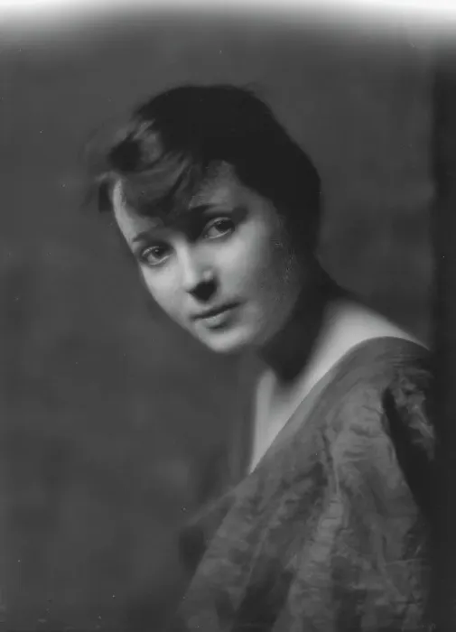 Framed Print : Harrison, Miss, portrait photograph, 1915 Dec. or 1916 Jan. Creator: Arnold Genthe Framed Print : Harrison, Miss, portrait photograph, 1915 Dec. or 1916 Jan. Creator: Arnold Genthe