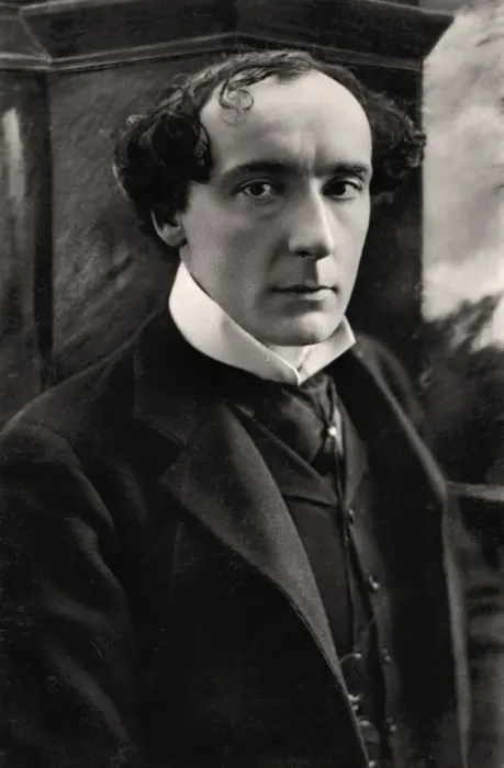 Framed Print : Harry Brodribb Irving (1870-1919), English actor, early 20th century. Artist: Vandyk Framed Print : Harry Brodribb Irving (1870-1919), English actor, early 20th century. Artist: Vandyk