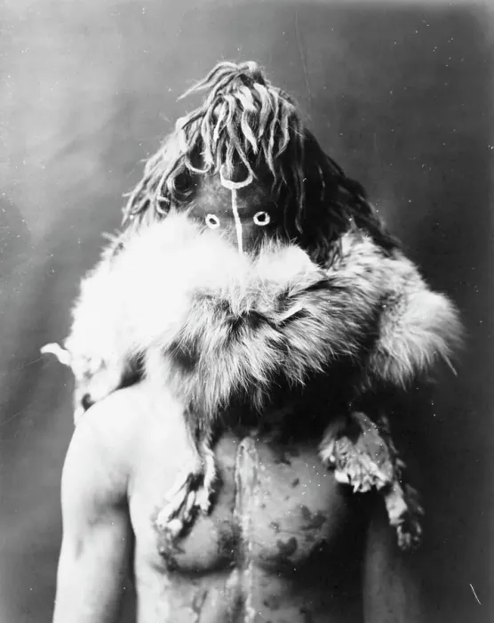 Framed Print : Haschezhini-Navaho, 1904, c1905. Creator: Edward Sheriff Curtis Framed Print : Haschezhini-Navaho, 1904, c1905. Creator: Edward Sheriff Curtis