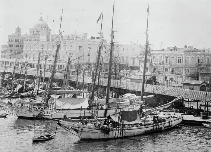 Framed Print : Havana -- Harbor, between c1915 and c1920. Creator: Bain News Service Framed Print : Havana -- Harbor, between c1915 and c1920. Creator: Bain News Service