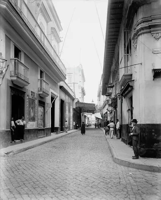 Framed Print : Havana Street, Havana, c1900. Creator: Unknown Framed Print : Havana Street, Havana, c1900. Creator: Unknown