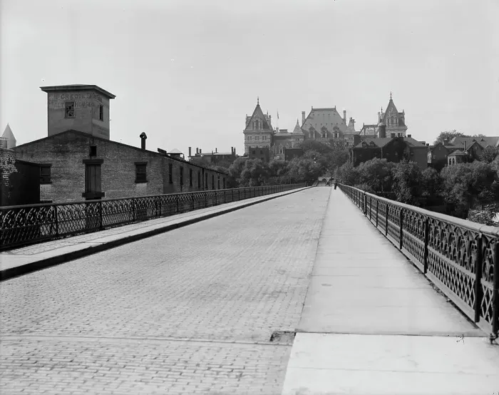 Framed Print : Hawk St. [Street] viaduct and state capitol, Albany, N.Y. between 1900 and 1910. Creator: Unknown