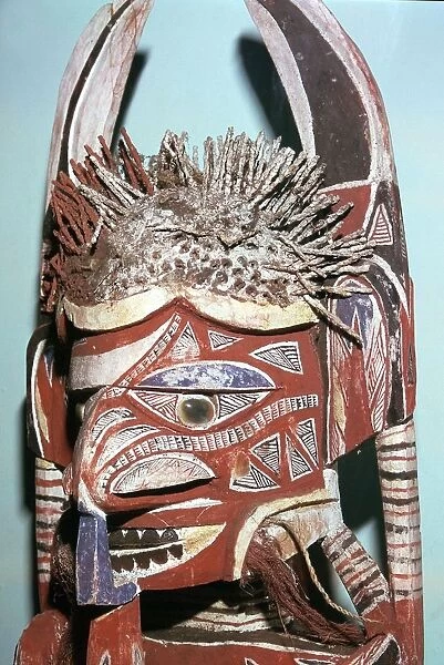 Head of Malanggan figure, intended to rot with a body