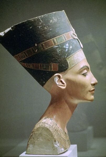 Head of Queen Nefertiti of Egypt