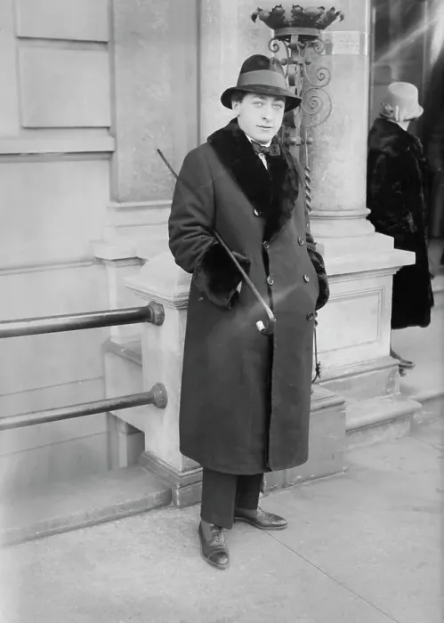 Framed Print : Heifetz, between c1915 and c1920. Creator: Bain News Service Framed Print : Heifetz, between c1915 and c1920. Creator: Bain News Service