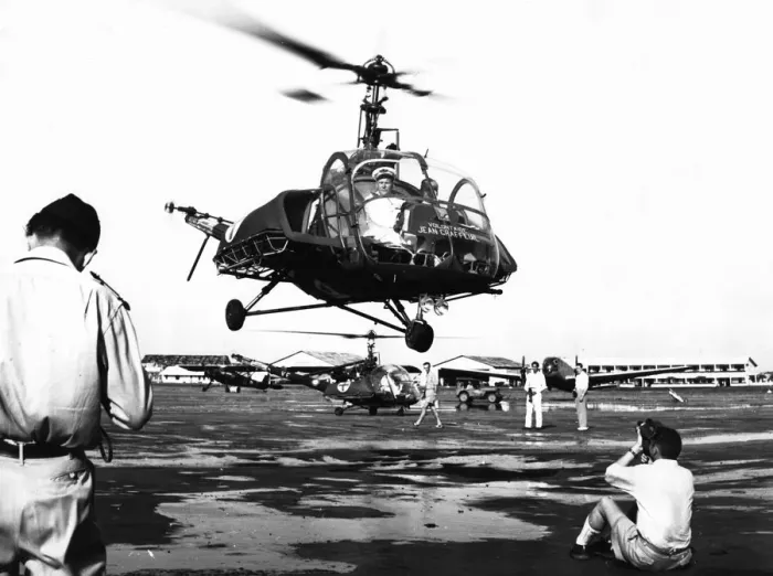 Framed Print : Helicopter landing at Tan Son Nhut Air Base, Saigon, Vietnam, 1953 Framed Print : Helicopter landing at Tan Son Nhut Air Base, Saigon, Vietnam, 1953