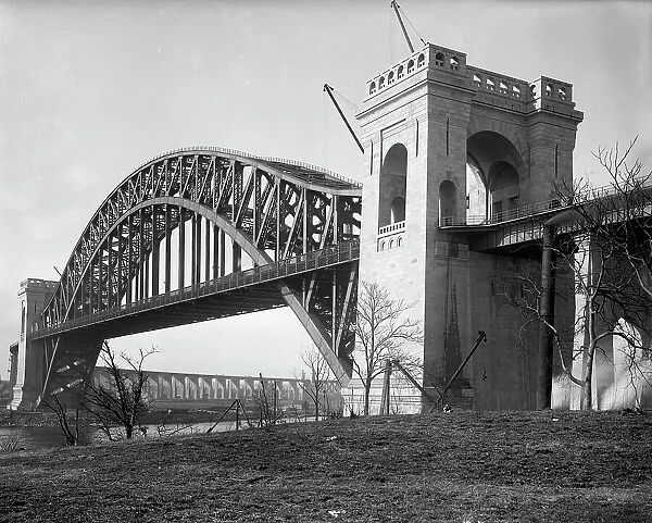 Hell Gate Bridge (New York Connecting RailroadBridge), New York, between 1915 and 1920. Creator: William H. Jackson