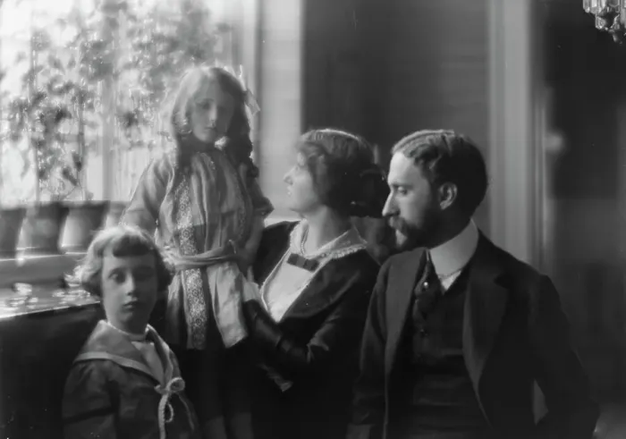 Framed Print : Hellman, George S. Mr. and family, portrait photograph, 1913. Creator: Arnold Genthe Framed Print : Hellman, George S. Mr. and family, portrait photograph, 1913. Creator: Arnold Genthe