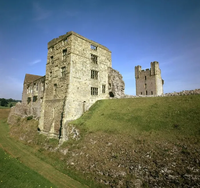 Framed Print : Helmsley Castle, 12th century. Artist: Walter l Espec Framed Print : Helmsley Castle, 12th century. Artist: Walter l Espec