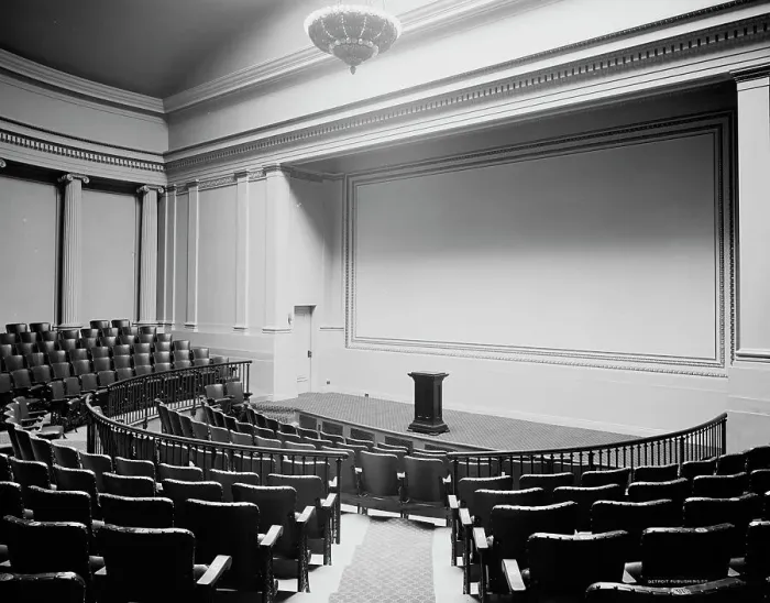 Framed Print : Hemicycle, Toledo Museum of Art, between 1910 and 1920. Creator: Unknown Framed Print : Hemicycle, Toledo Museum of Art, between 1910 and 1920. Creator: Unknown
