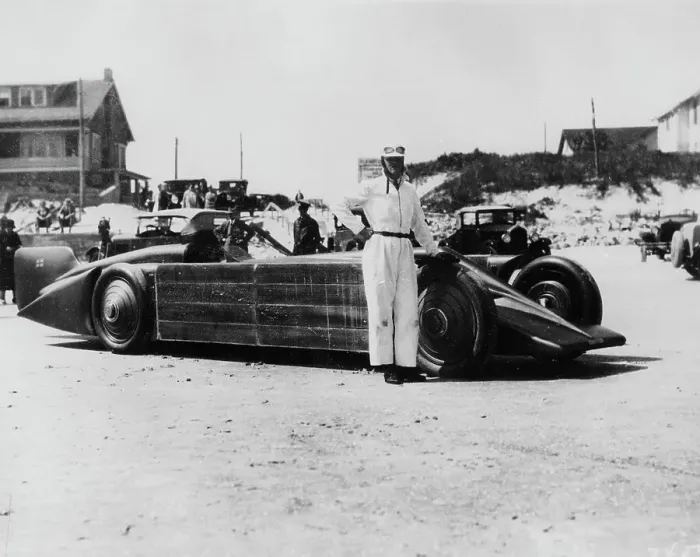 Framed Print : Henry Segrave with the Golden Arrow, Daytona Beach, Florida, USA, 1929 Framed Print : Henry Segrave with the Golden Arrow, Daytona Beach, Florida, USA, 1929