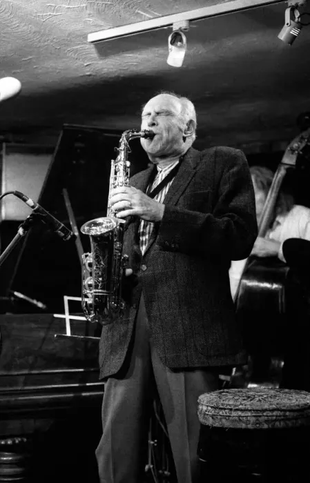 Framed Print : Herb Geller, Bass Clef, London, April 1990. Artist: Brian O Connor Framed Print : Herb Geller, Bass Clef, London, April 1990. Artist: Brian O Connor