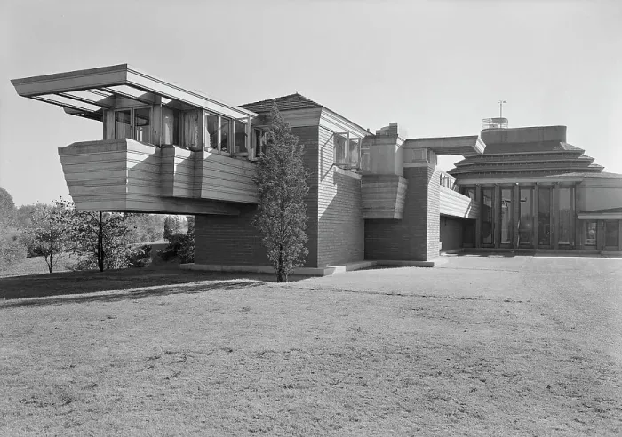 Framed Print : Herbert F. Johnson, Jr. Wingspread, residence in Racine, Wisconsin, 1939. Creator: Gottscho-Schleisner, Inc Framed Print : Herbert F. Johnson, Jr. Wingspread, residence in Racine, Wisconsin, 1939. Creator: Gottscho-Schleisner, Inc