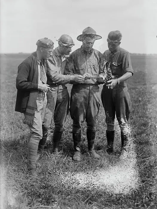Framed Print : H.G. Smith, Lt. H.H. Simons, Capt. R.L. Taylor & Sgt. B.S. Robertson, 1917. Creator: Bain News Service. H.G. Smith, Lt. H.H. Simons, Capt. R.L. Taylor & Sgt. B.S. Robertson, 1917. Creator: Bain News Service Framed Print : H.G. Smith, Lt. H.H. Simons, Capt. R.L. Taylor & Sgt. B.S. Robertson, 1917. Creator: Bain News Service. H.G. Smith, Lt. H.H. Simons, Capt. R.L. Taylor & Sgt. B.S. Robertson, 1917. Creator: Bain News Service