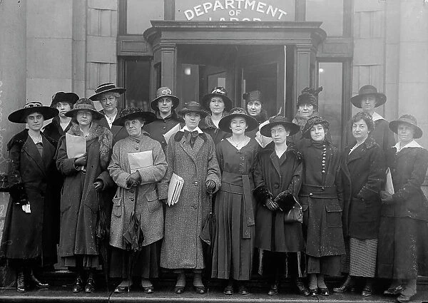 High Cost of Living - Investigators at Labor Dept. Miss Dorthea C. Davis; Mrs. Minnie E.... 1917. Creator: Harris & Ewing. High Cost of Living - Investigators at Labor Dept. Miss Dorthea C. Davis; Mrs. Minnie E.... 1917