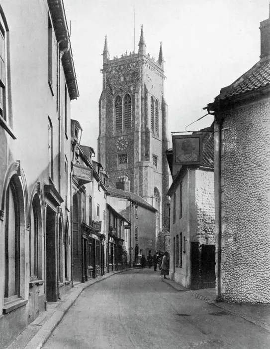 Framed Print : The High Street, Cromer, Norfolk, 1924-1926. Artist: Francis Frith & Co Framed Print : The High Street, Cromer, Norfolk, 1924-1926. Artist: Francis Frith & Co