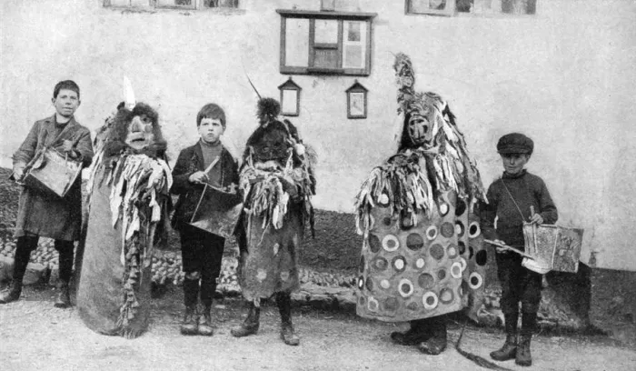 Framed Print : Hobby-horse, May Day ceremonies, Somerset, c1922 Framed Print : Hobby-horse, May Day ceremonies, Somerset, c1922