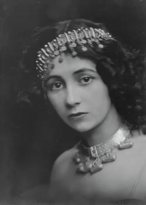 Framed Print : Hoff, Vanda, Miss, portrait photograph, 1916 May 21. Creator: Arnold Genthe Framed Print : Hoff, Vanda, Miss, portrait photograph, 1916 May 21. Creator: Arnold Genthe