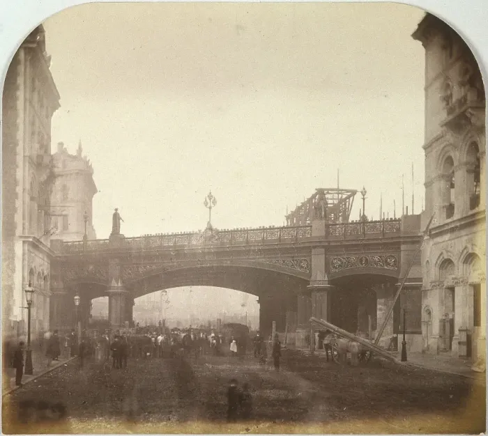 Framed Print : Holborn Viaduct, London as it crossed Farringdon Street, 1869. Artist: Henry Dixon Framed Print : Holborn Viaduct, London as it crossed Farringdon Street, 1869. Artist: Henry Dixon
