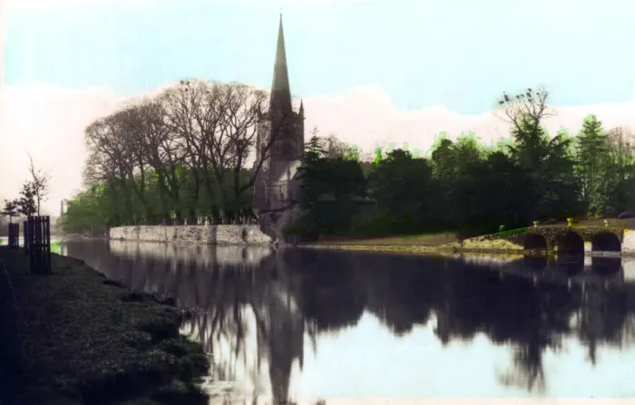 Framed Print : Holy Trinity Church, Stratford-upon-Avon, Warwickshire, 1926. Artist: Cavenders Ltd Framed Print : Holy Trinity Church, Stratford-upon-Avon, Warwickshire, 1926. Artist: Cavenders Ltd