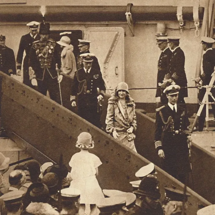 Framed Print : Home Again - The Duke and Duchess landing at Portsmouth June 27, 1927, 1937 Framed Print : Home Again - The Duke and Duchess landing at Portsmouth June 27, 1927, 1937