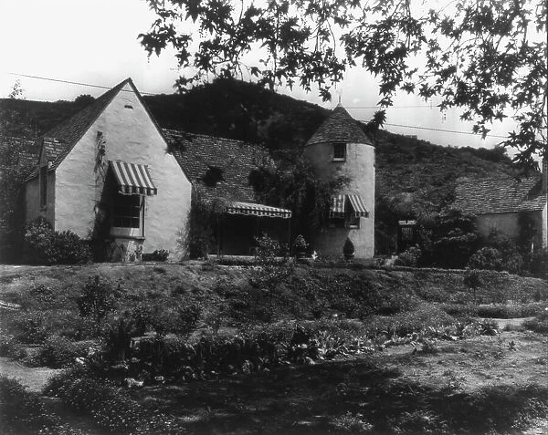 Home on Highland Ave. no. 2314, Hollywood, California, 1917. Creator: Frances Benjamin Johnston