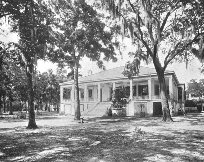 Framed Print : Home of Jefferson Davis, Biloxi, Mississippi, USA, c1900. Creator: Unknown Framed Print : Home of Jefferson Davis, Biloxi, Mississippi, USA, c1900. Creator: Unknown