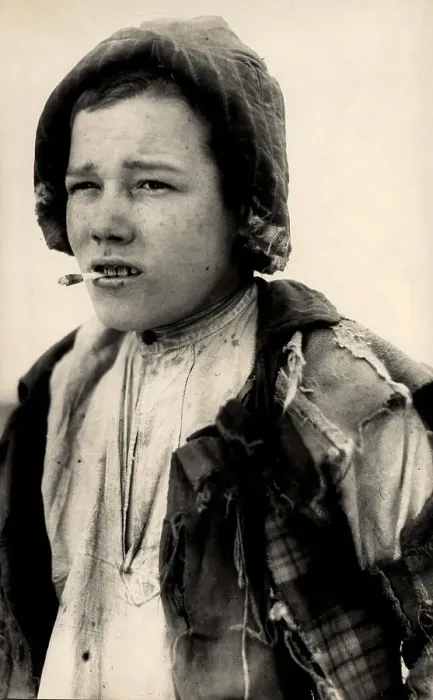 Framed Print : Homeless Child, 1920s. Creator: Petrov, Nikolai (1876-1940) Framed Print : Homeless Child, 1920s. Creator: Petrov, Nikolai (1876-1940)