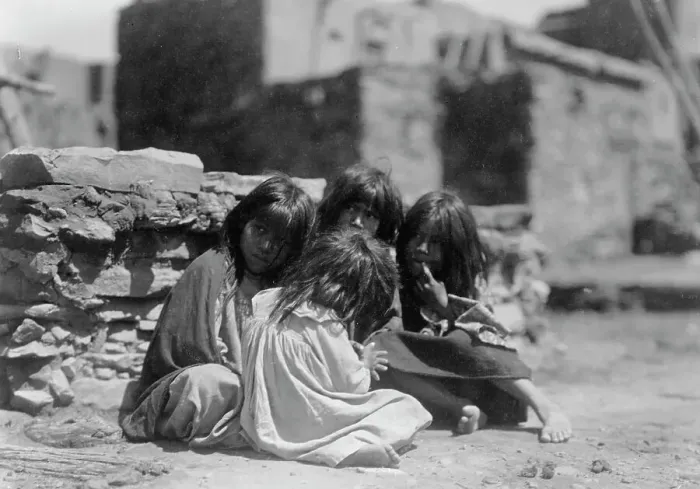 Framed Print : Hopi children, c1905. Creator: Edward Sheriff Curtis Framed Print : Hopi children, c1905. Creator: Edward Sheriff Curtis
