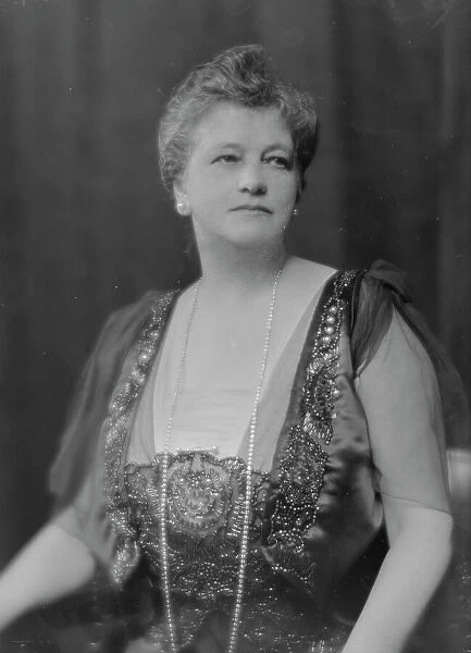 Hopkins, G.B. Mrs. portrait photograph, 1916 Apr. 14. Creator: Arnold Genthe