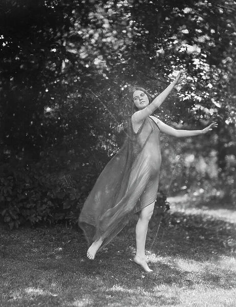Hornbeck, Solveig, Miss, 1921 July 22. Creator: Arnold Genthe