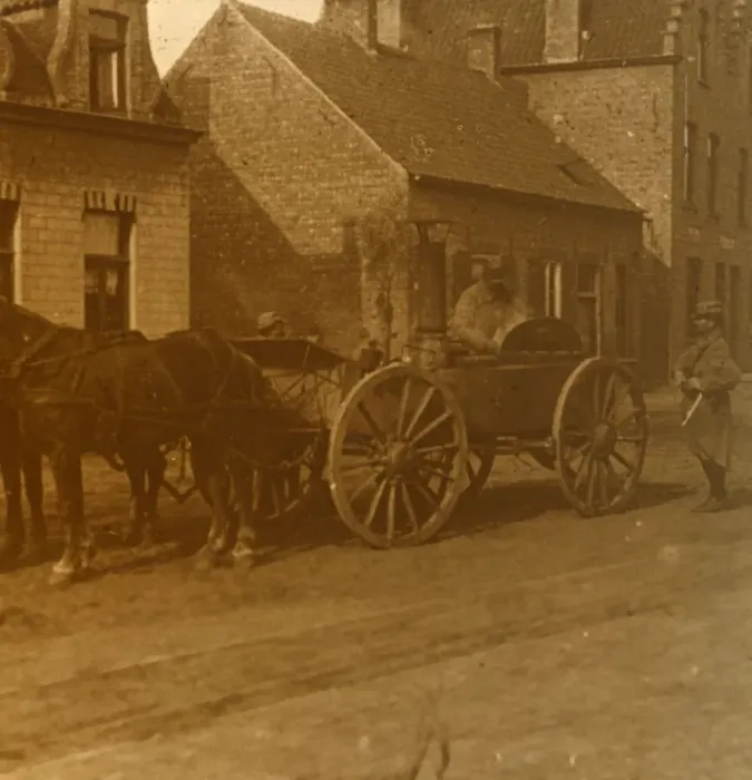 Framed Print : Horse-drawn kitchen, c1914-c1918 Framed Print : Horse-drawn kitchen, c1914-c1918