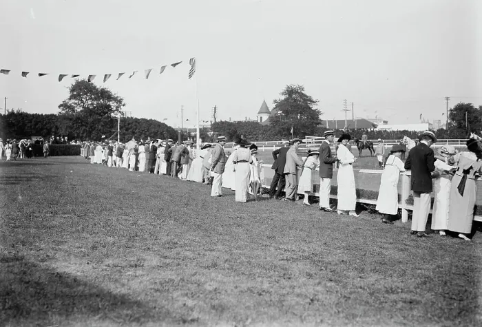 Framed Print : Horse Show, Long Branch, between c1910 and c1915. Creator: Bain News Service Framed Print : Horse Show, Long Branch, between c1910 and c1915. Creator: Bain News Service