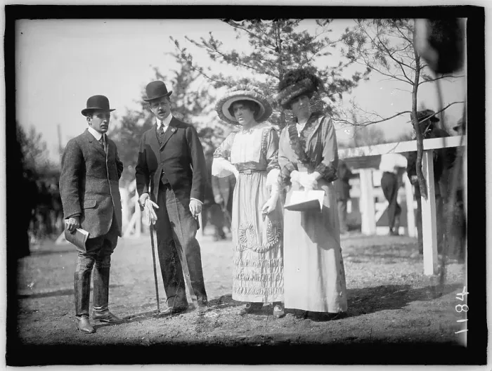 Framed Print : Horse Shows, between 1909 and 1914. Creator: Harris & Ewing. Horse Shows, between 1909 and 1914. Creator: Harris & Ewing
