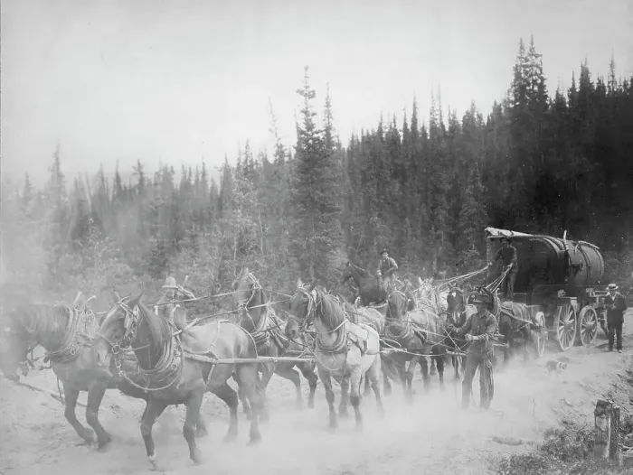 Framed Print : Horse team on the Overland Trail, between c1900 and 1927. Creator: Unknown Framed Print : Horse team on the Overland Trail, between c1900 and 1927. Creator: Unknown