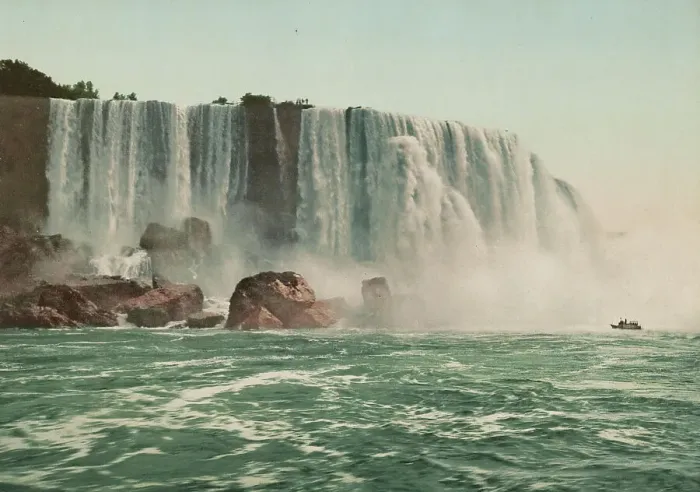 Framed Print : Horseshoe Fall, Niagara, ca 1900. Creator: Unknown Framed Print : Horseshoe Fall, Niagara, ca 1900. Creator: Unknown