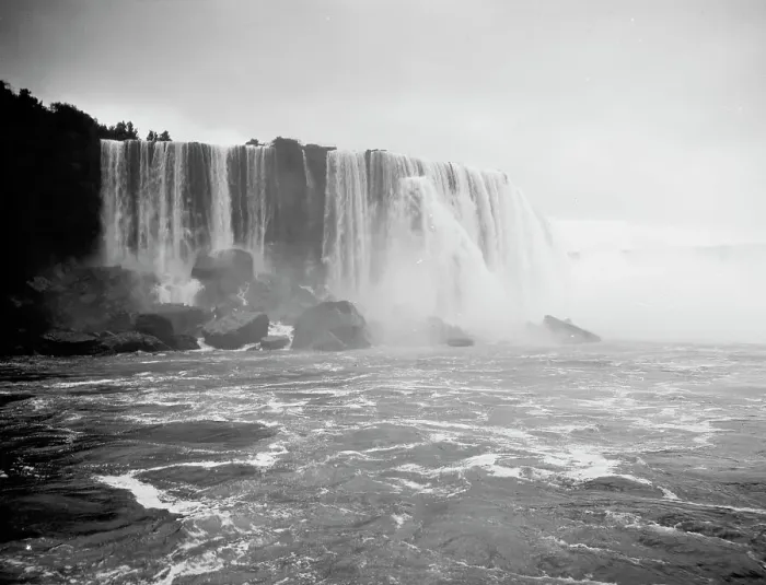 Framed Print : Horseshoe Falls, Niagara, c1900. Creator: Unknown Framed Print : Horseshoe Falls, Niagara, c1900. Creator: Unknown