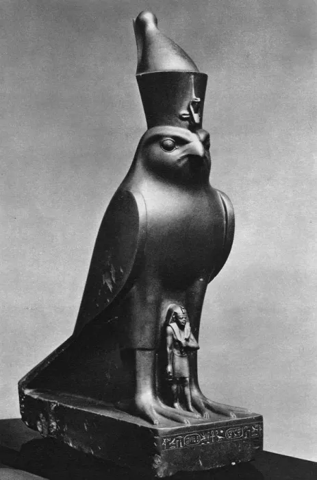 Framed Print : A Horus falcon with King Nectanebo I (380 BC-362 BC), c370 BC (1936) Framed Print : A Horus falcon with King Nectanebo I (380 BC-362 BC), c370 BC (1936)
