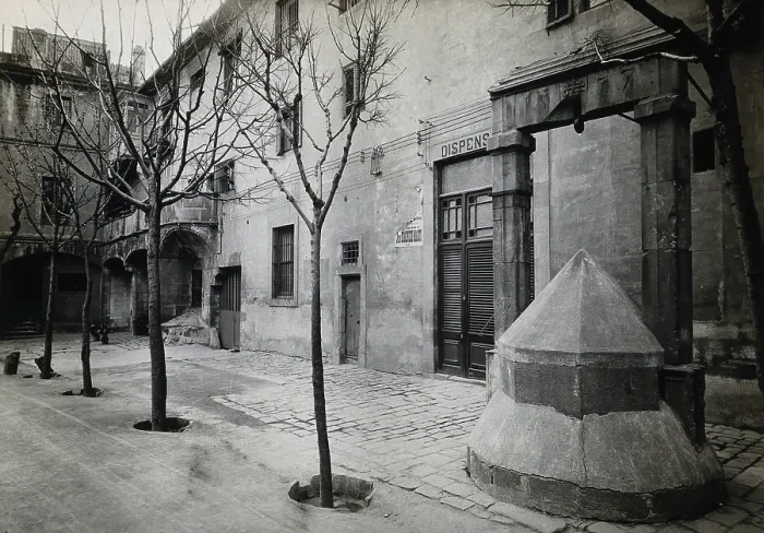 Framed Print : Hospital de la Santa Cruz, Barcelona: a long view of the courtyard; to the right can be seen the... Creator: Unknown Framed Print : Hospital de la Santa Cruz, Barcelona: a long view of the courtyard; to the right can be seen the... Creator: Unknown