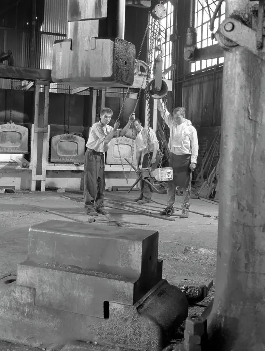 Framed Print : Hot iron ready for forging, J Beardshaw & Sons, Sheffield, South Yorkshire, 1963 Framed Print : Hot iron ready for forging, J Beardshaw & Sons, Sheffield, South Yorkshire, 1963