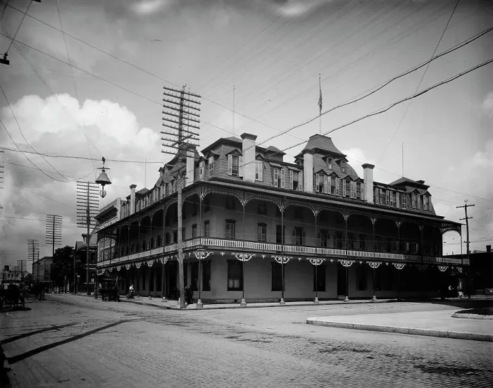 Framed Print : Hotel Duval [i.e. Duval Hotel], Jacksonville, Fla. between 1900 and 1905. Creator: Unknown