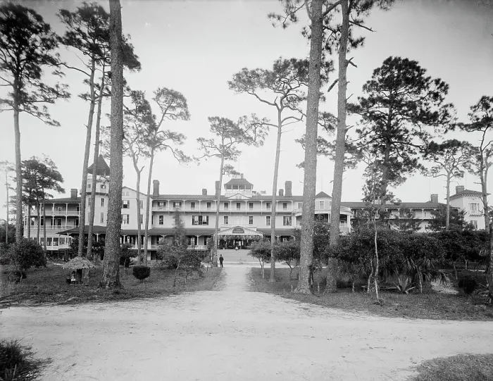 Framed Print : The Hotel Ormond, c1894. Creator: William H. Jackson Framed Print : The Hotel Ormond, c1894. Creator: William H. Jackson