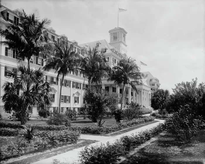 Framed Print : Hotel Royal Poinciana, Palm Beach, Fla. c1900. Creator: Unknown Framed Print : Hotel Royal Poinciana, Palm Beach, Fla. c1900. Creator: Unknown