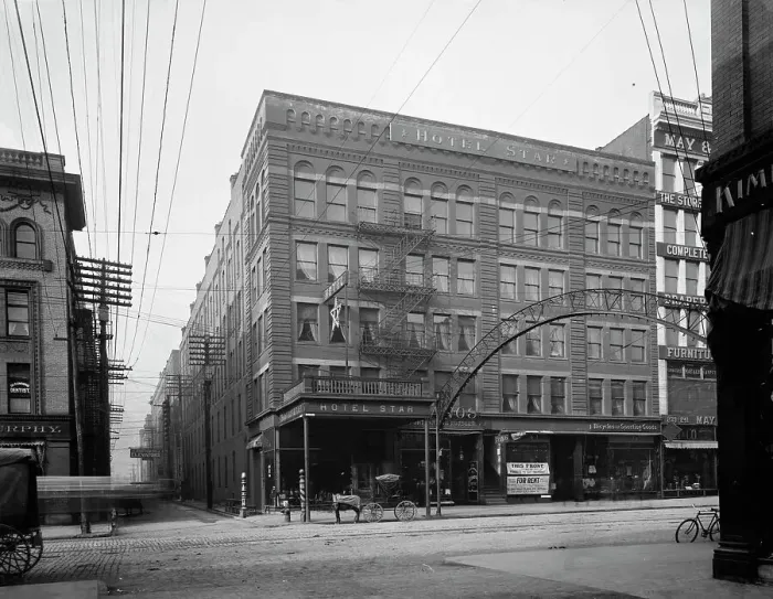 Framed Print : Hotel Star, Columbus, Ohio, between 1900 and 1910. Creator: Unknown Framed Print : Hotel Star, Columbus, Ohio, between 1900 and 1910. Creator: Unknown