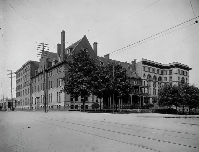Framed Print : Hotel Vancouver, Vancouver, B.C. between 1900 and 1905. Creator: Unknown Framed Print : Hotel Vancouver, Vancouver, B.C. between 1900 and 1905. Creator: Unknown