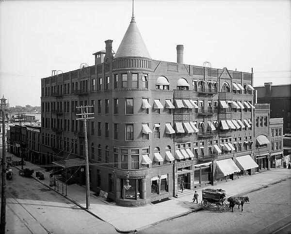 Hotel Vincent, Saginaw, Mich. between 1900 and 1910. Creator: Unknown